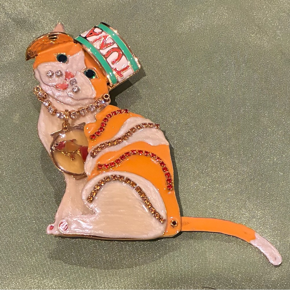 Vintage Signed LATR2GO Lunch At the Ritz Tuna Kitty Brooch